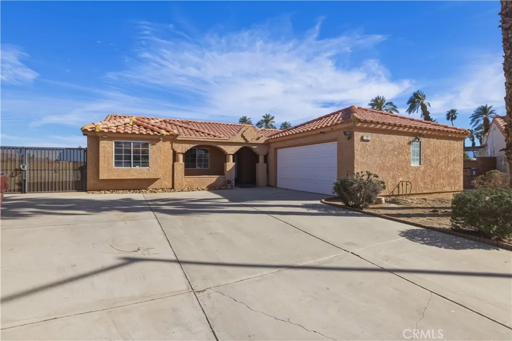 46482 Jasmine, Indio, California 92201 home-pic-1