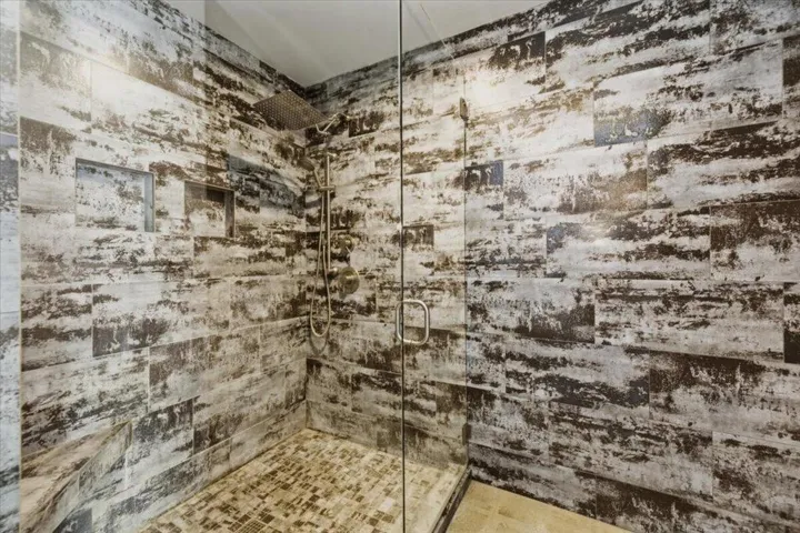 67-Shower