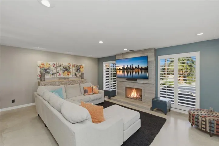 44-Living Room