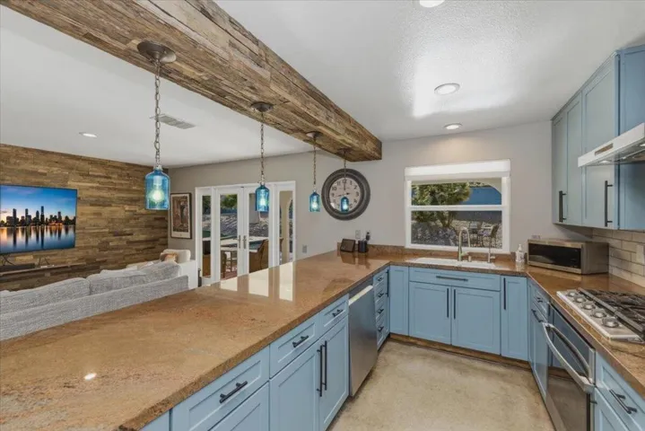 58-Kitchen