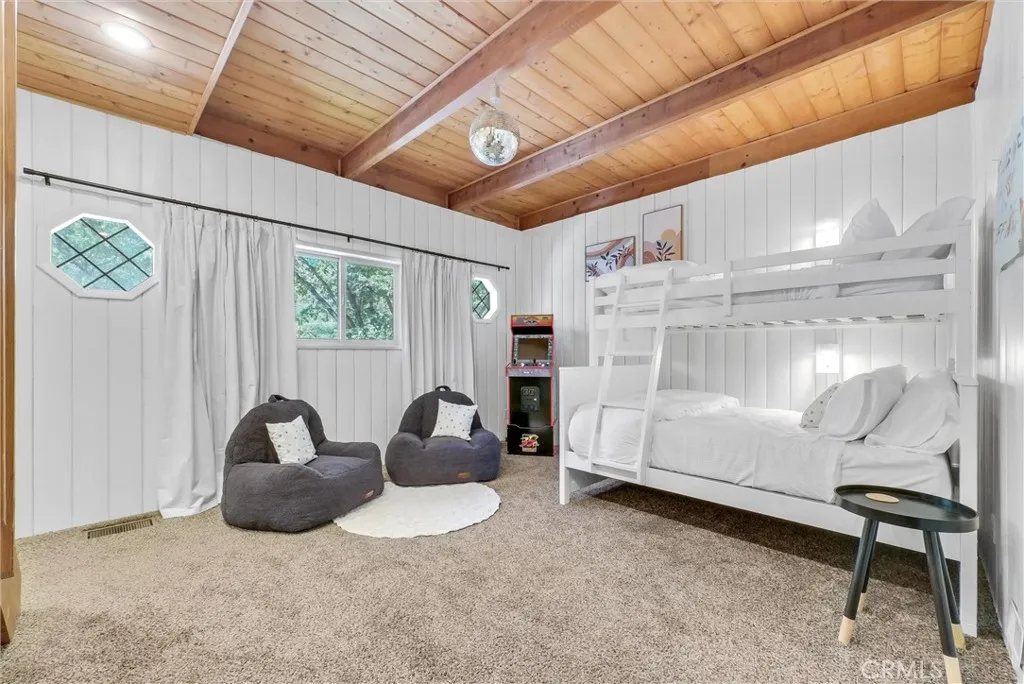 32794 Cougar Lane, Arrowbear, California 92382 home-pic-37