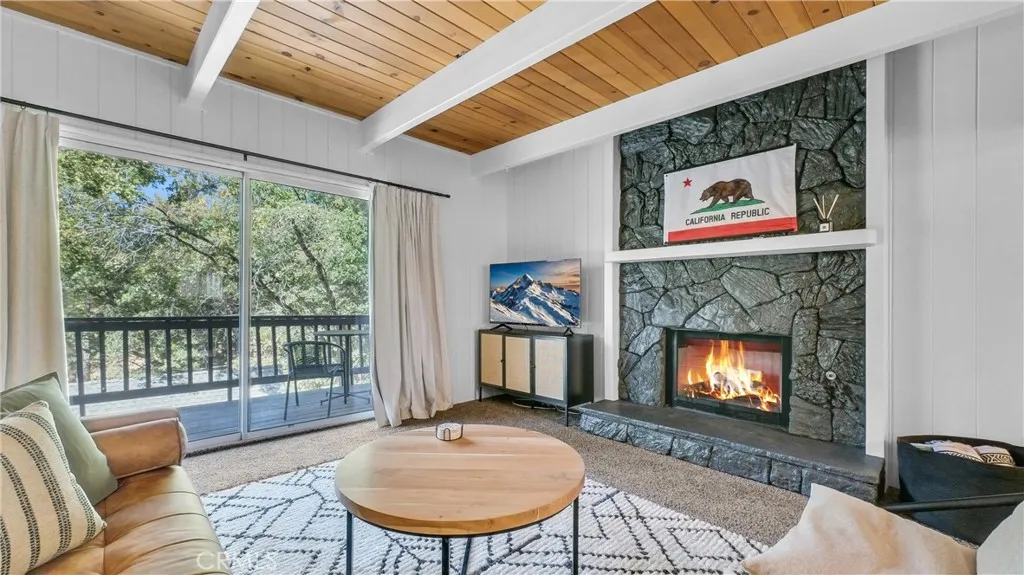 32794 Cougar Lane, Arrowbear, California 92382 home-pic-13
