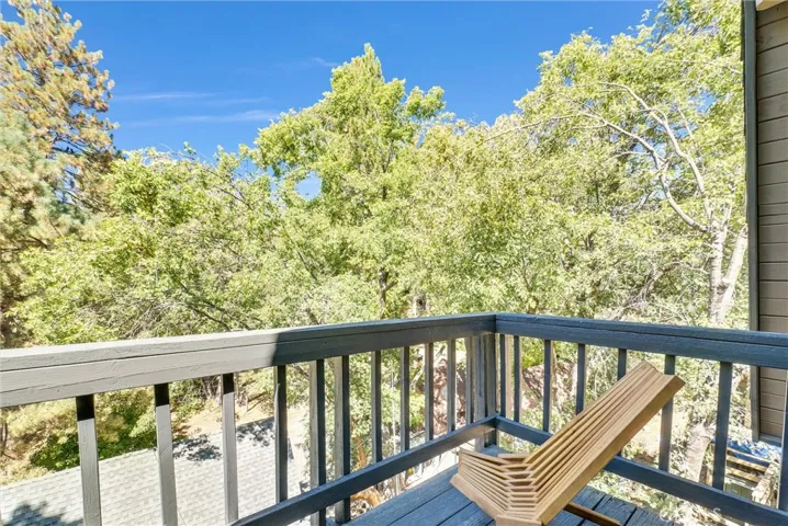 32794 Cougar Lane, Arrowbear, California 92382