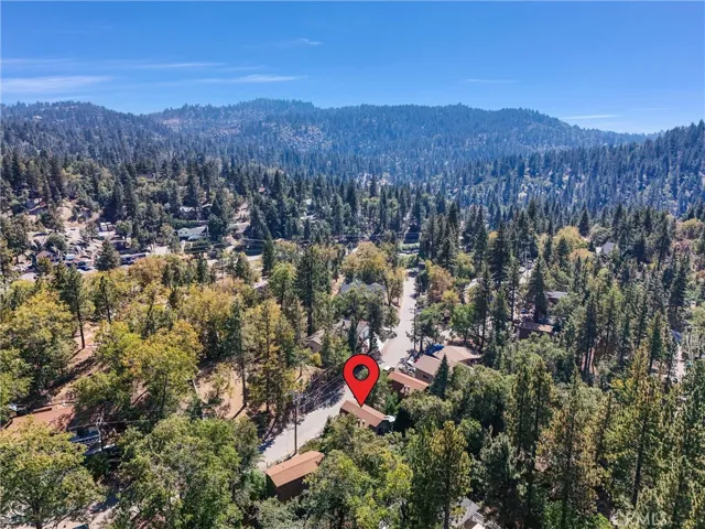 32794 Cougar Lane, Arrowbear, California 92382