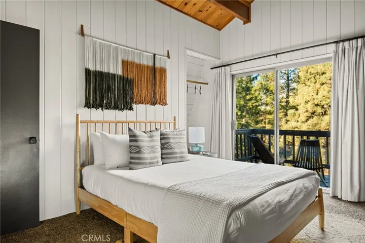 32794 Cougar Lane, Arrowbear, California 92382