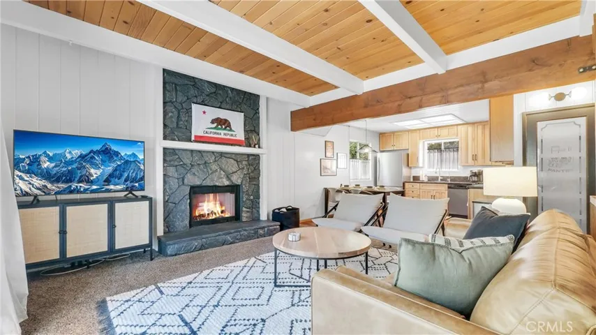 32794 Cougar Lane, Arrowbear, California 92382