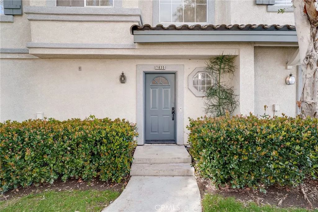 7835 E Viewrim, Anaheim, California 92808 home-pic-7