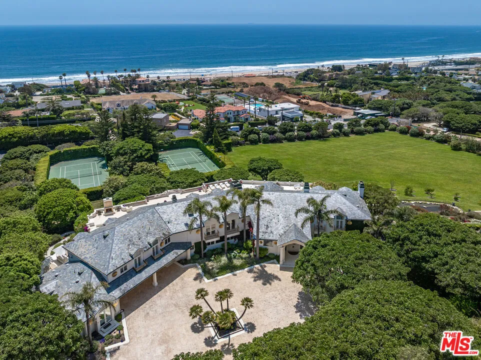 6051 Philip Avenue, Malibu, California 90265 home-pic-1