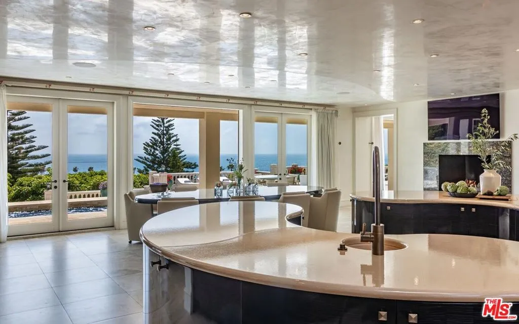 6051 Philip Avenue, Malibu, California 90265 home-pic-15