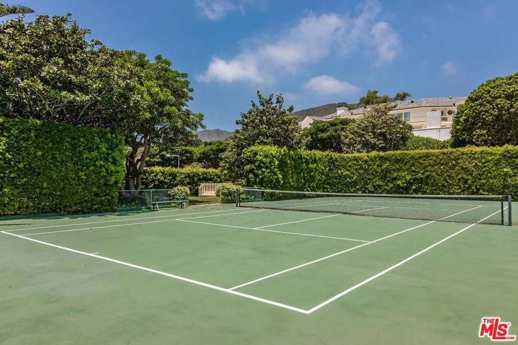 6051 Philip Avenue, Malibu, California 90265 home-pic-36