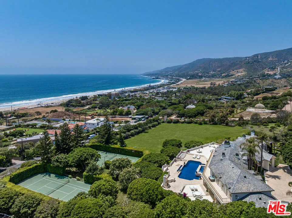 6051 Philip Avenue, Malibu, California 90265 home-pic-2