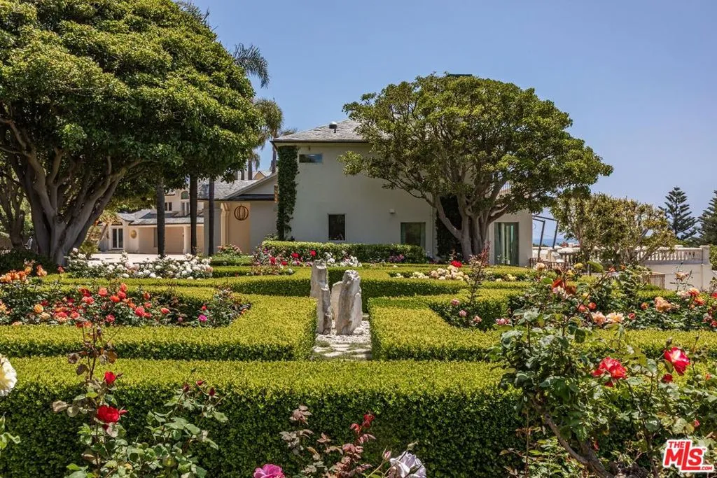 6051 Philip Avenue, Malibu, California 90265 home-pic-39