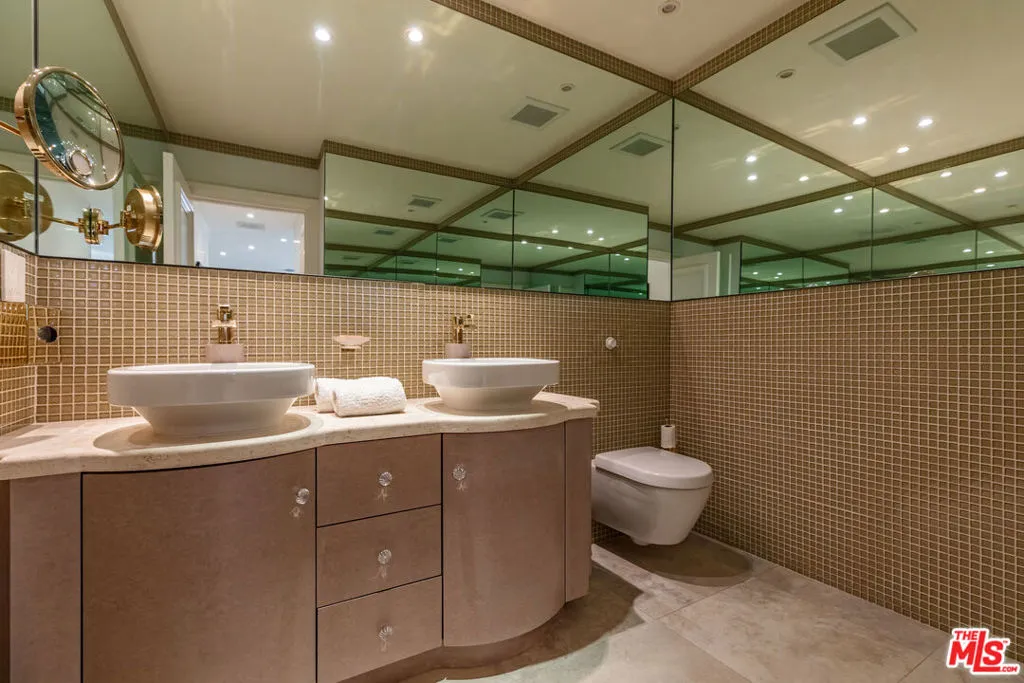 6051 Philip Avenue, Malibu, California 90265 home-pic-32