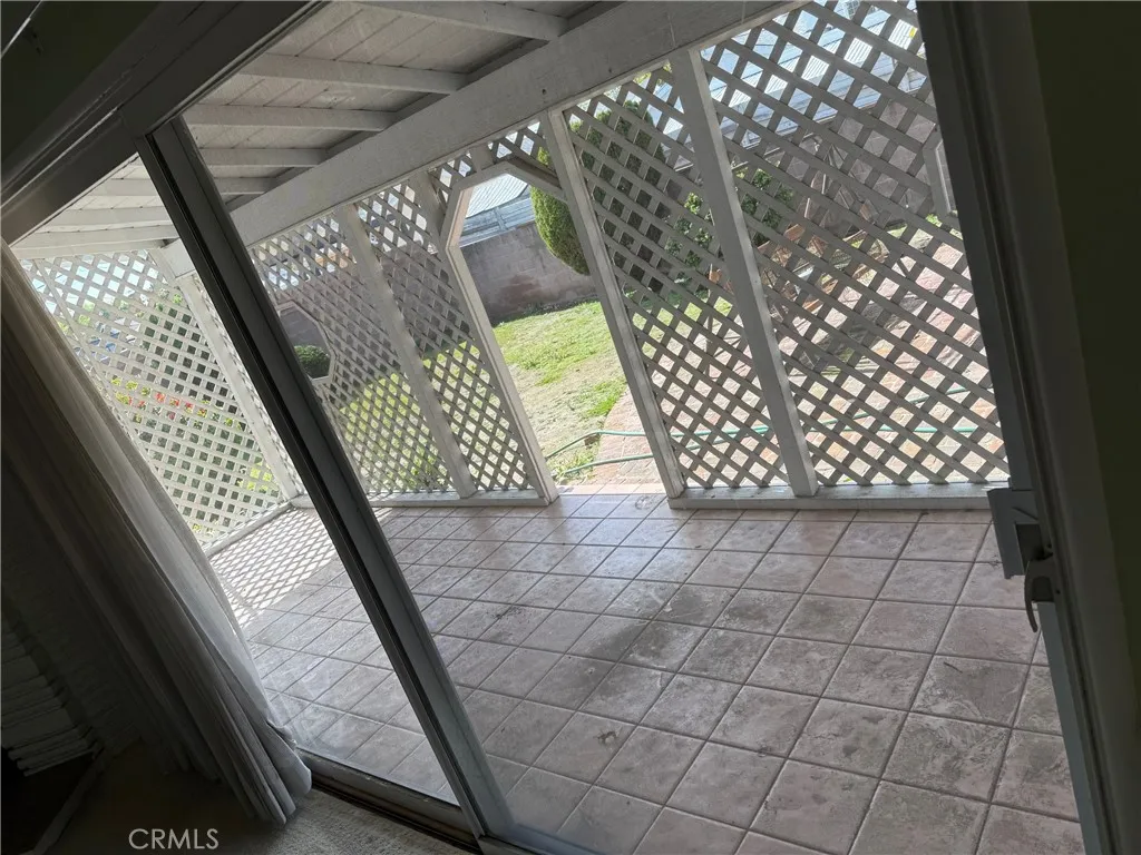7059 Varna, North Hollywood, California 91605 home-pic-10