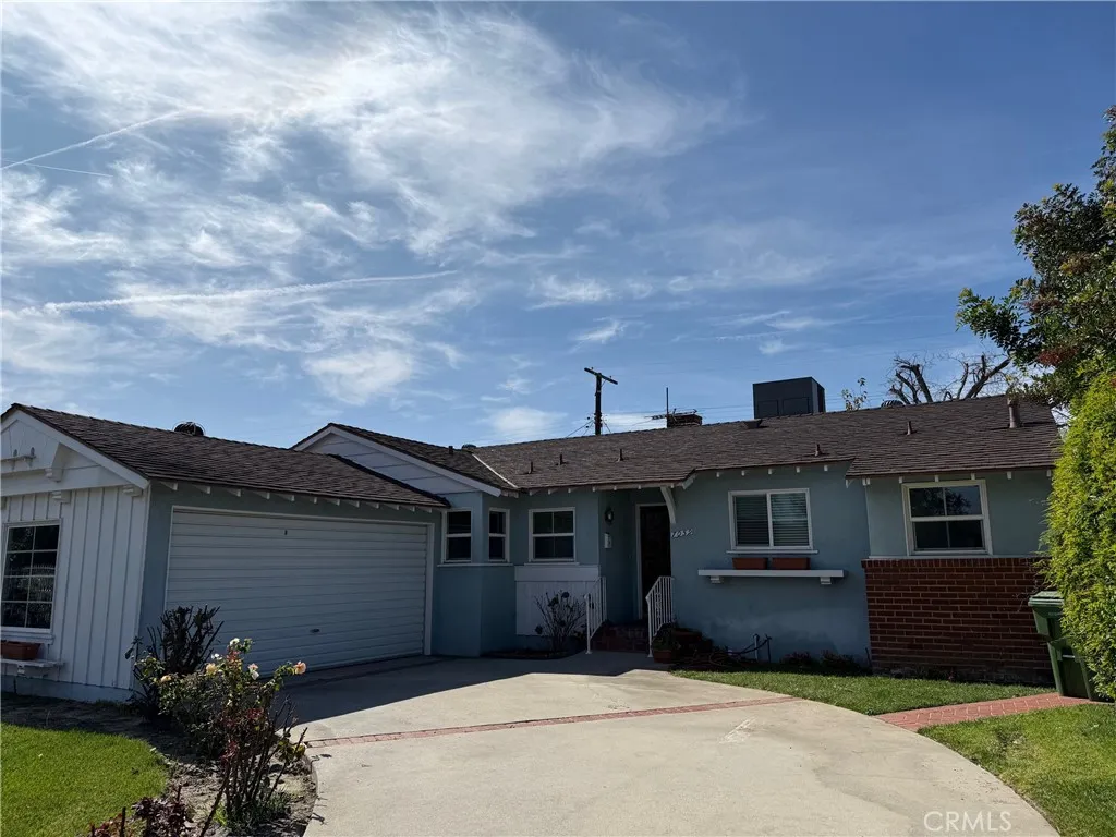 7059 Varna, North Hollywood, California 91605 home-pic-1