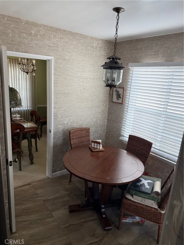 7059 Varna, North Hollywood, California 91605 home-pic-2