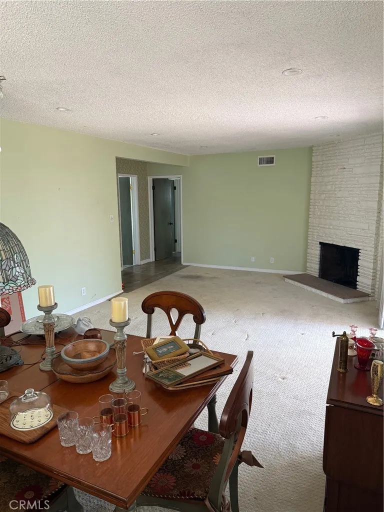 7059 Varna, North Hollywood, California 91605 home-pic-6