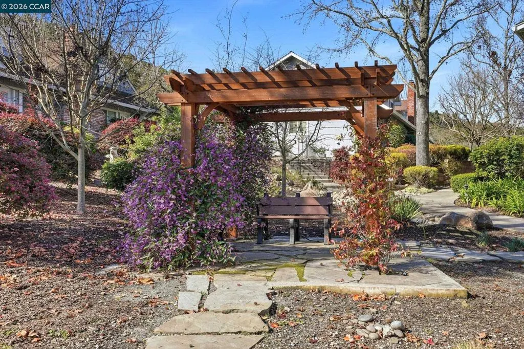 187 187 Miramonte Dr, Moraga, California 94556 home-pic-32