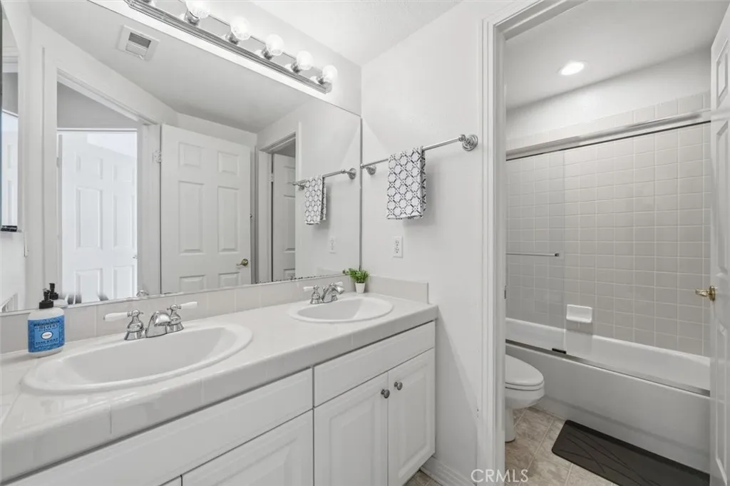 2889 Plaza Del Amo 515, Torrance, California 90503 home-pic-18