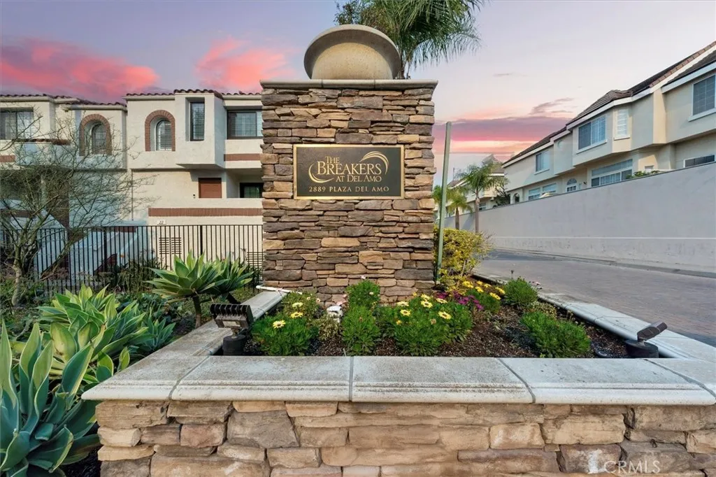 2889 Plaza Del Amo 515, Torrance, California 90503 home-pic-2