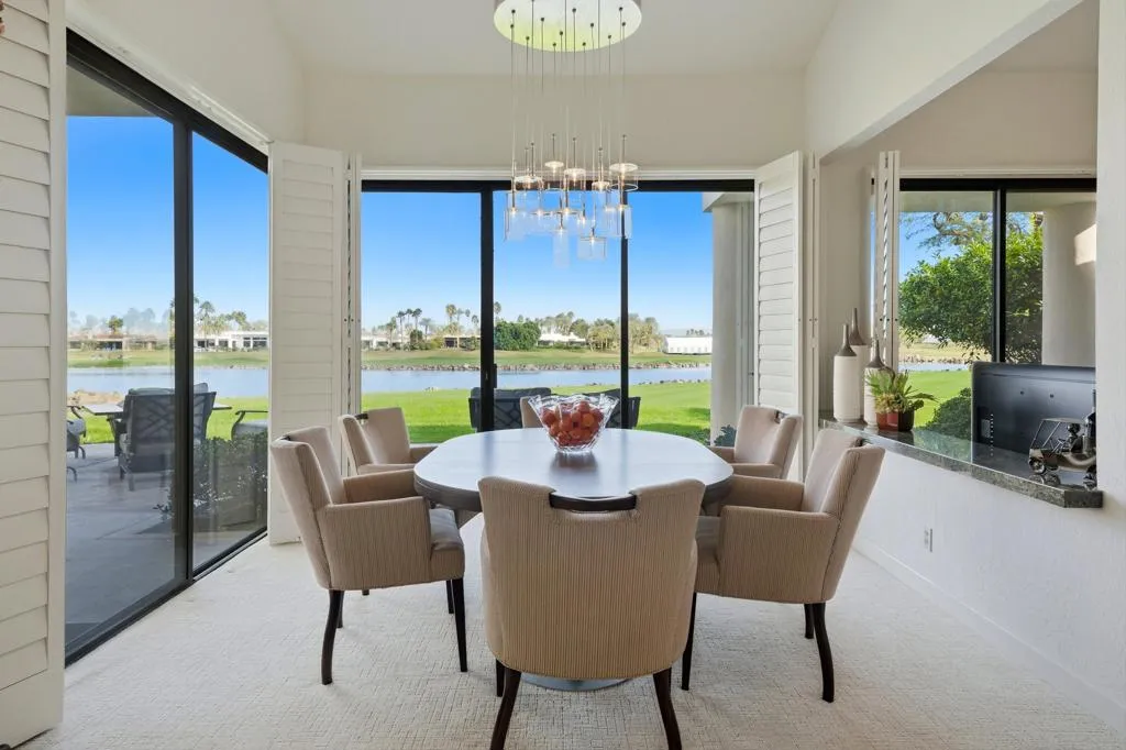 55650 Oaktree, La Quinta, California 92253 home-pic-2