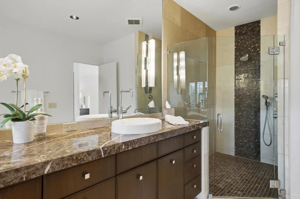55650 Oaktree, La Quinta, California 92253 home-pic-36