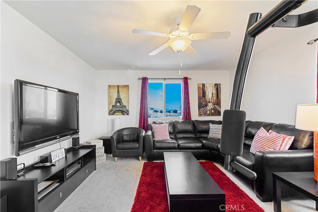 38113 Versailles, Palmdale, California 93552 home-pic-30