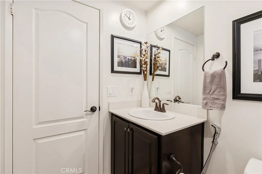 38113 Versailles, Palmdale, California 93552 home-pic-25