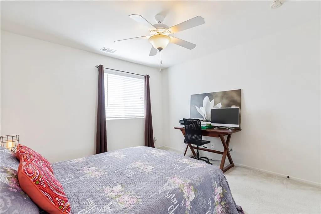 38113 Versailles, Palmdale, California 93552 home-pic-17