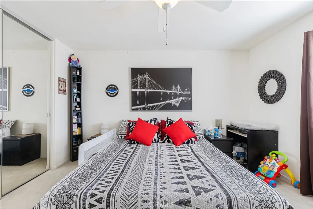 38113 Versailles, Palmdale, California 93552 home-pic-18