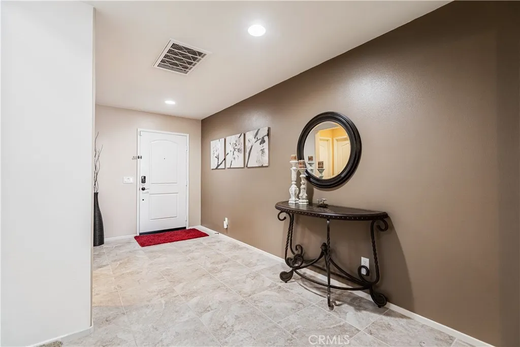38113 Versailles, Palmdale, California 93552 home-pic-8