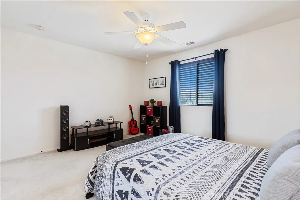 38113 Versailles, Palmdale, California 93552 home-pic-26
