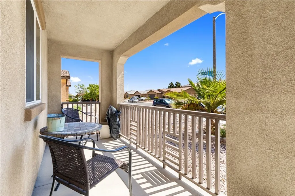 38113 Versailles, Palmdale, California 93552 home-pic-38