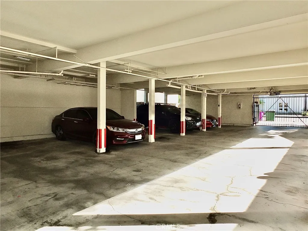 1201 Ximeno Avenue 8, Long Beach, California 90804 home-pic-4