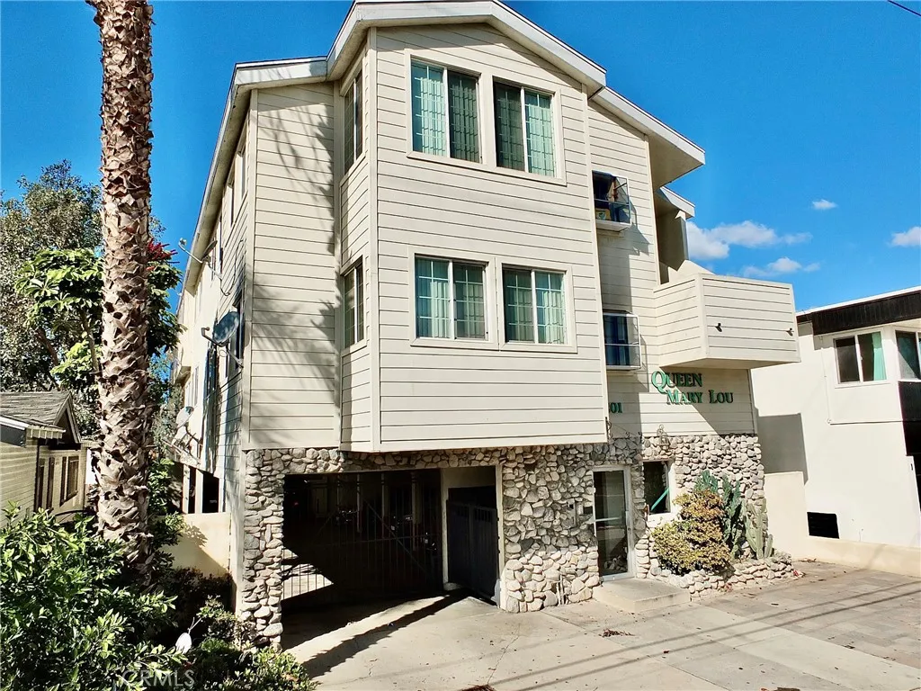 1201 Ximeno Avenue 8, Long Beach, California 90804 home-pic-3