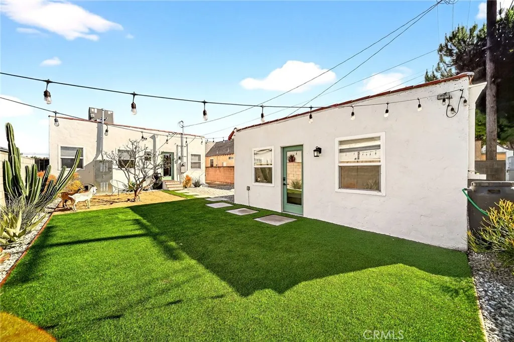 5939 Cimarron, Los Angeles, California 90047 home-pic-36