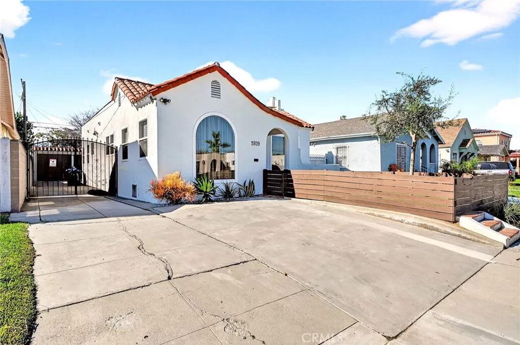 5939 Cimarron, Los Angeles, California 90047 home-pic-28