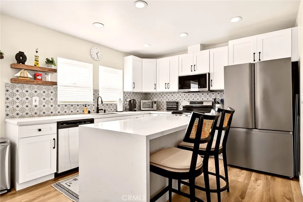 5939 Cimarron, Los Angeles, California 90047 home-pic-9