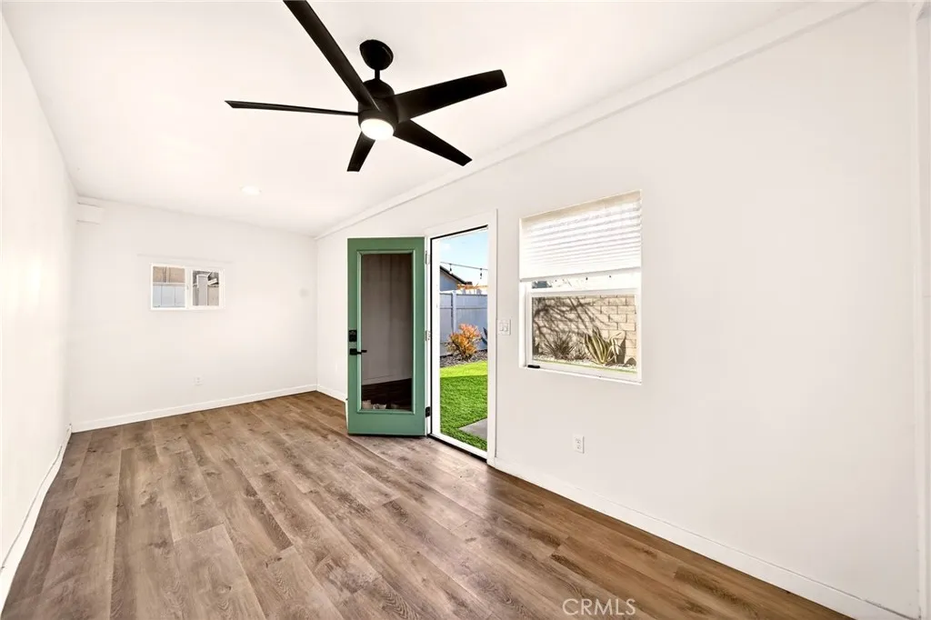 5939 Cimarron, Los Angeles, California 90047 home-pic-33