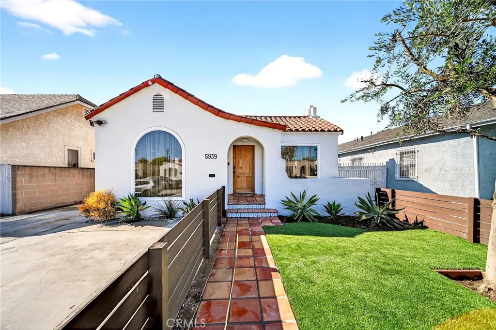 5939 Cimarron, Los Angeles, California 90047 home-pic-31