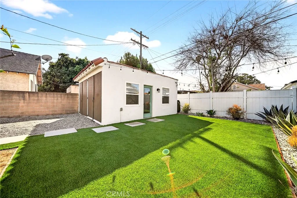 5939 Cimarron, Los Angeles, California 90047 home-pic-43