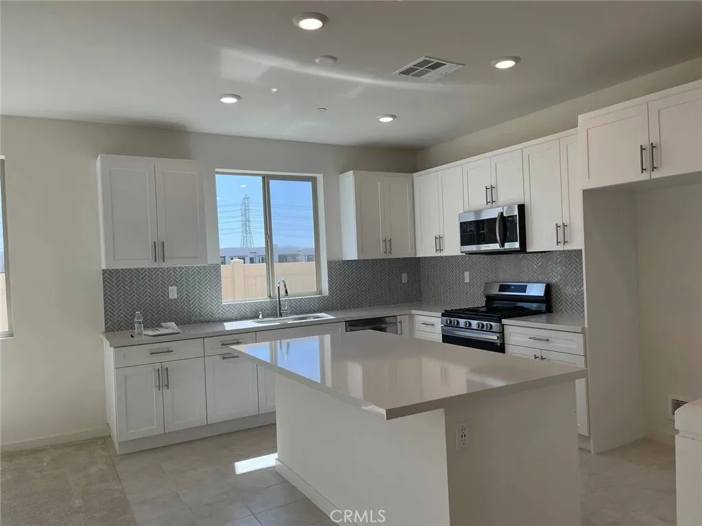 3673 S Nexa Paseo, Ontario, California 91761 home-pic-3