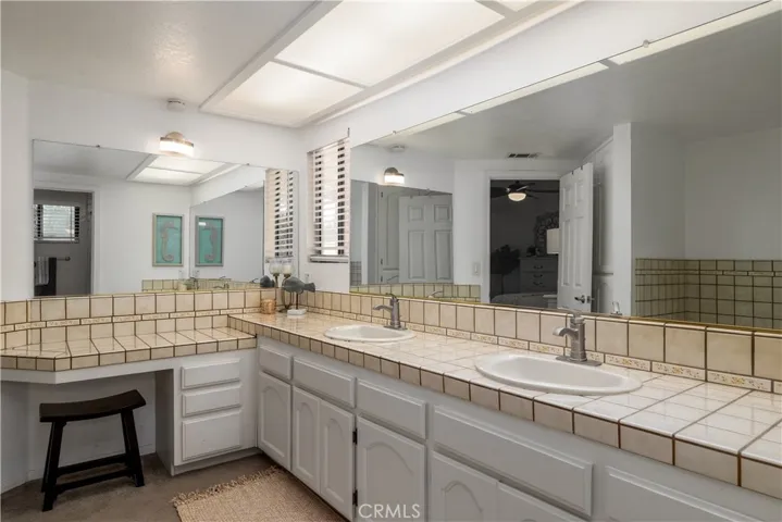 23619 Continental, Canyon Lake, California 92587