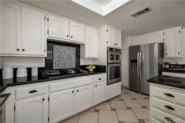 23619 Continental, Canyon Lake, California 92587