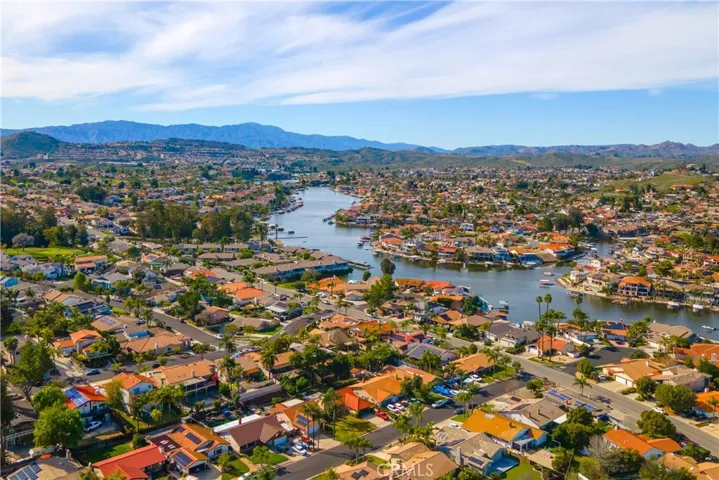 23619 Continental, Canyon Lake, California 92587