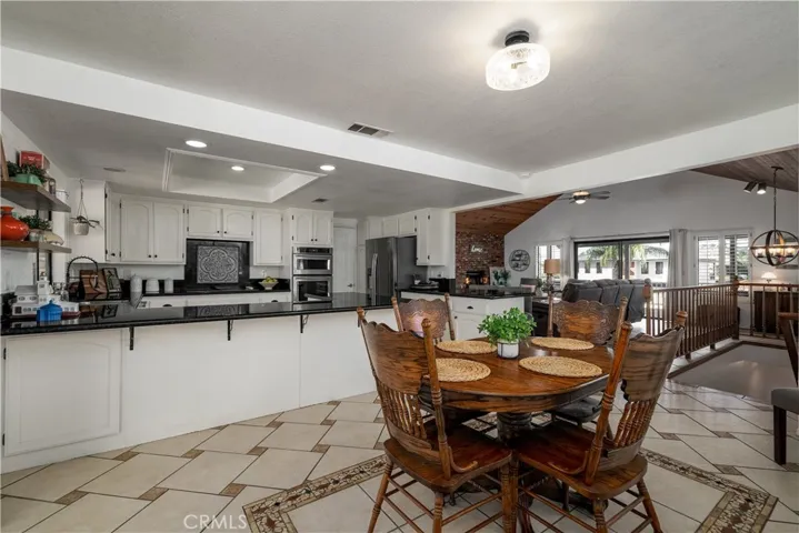 23619 Continental, Canyon Lake, California 92587