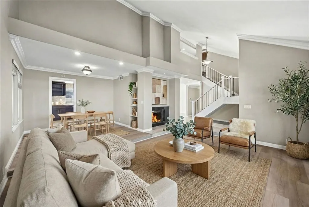 9552 Bay Meadow Dr, Huntington Beach, California 92646 home-pic-1