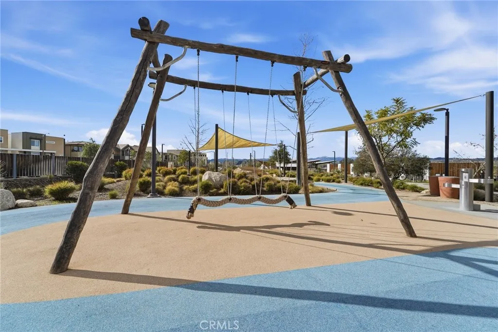 26661 Blue Hills Loop, Valencia, California 91381 home-pic-21