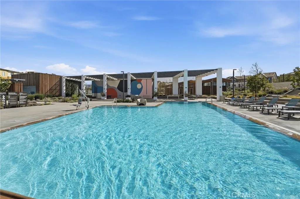 26661 Blue Hills Loop, Valencia, California 91381 home-pic-16