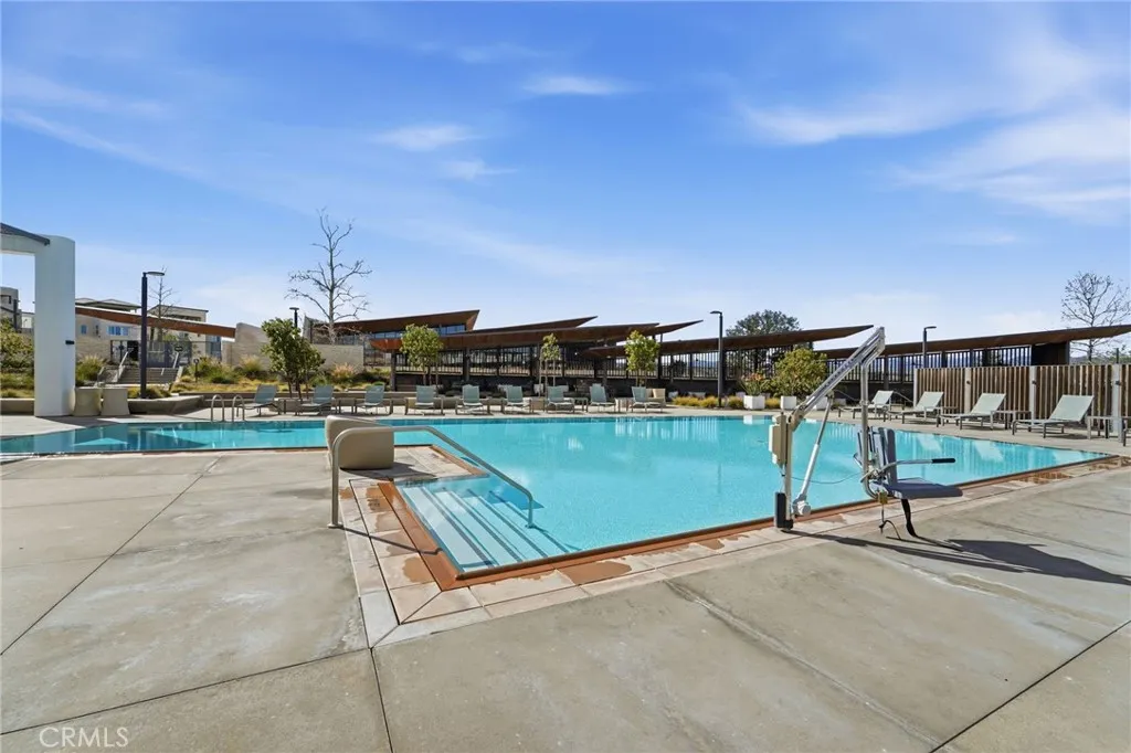 26661 Blue Hills Loop, Valencia, California 91381 home-pic-17
